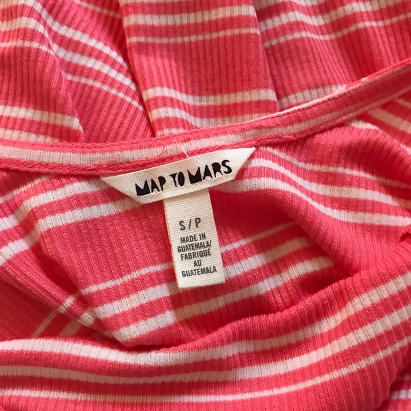 SOLD • Coral Crop Top • - Picture 3 of 3